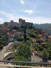 Foto Appartamento in Vendita, pi di 6 Locali, 137 mq (Roviano)