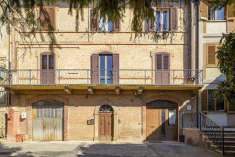 Foto Appartamento in Vendita, pi di 6 Locali, 190 mq (Gubbio)