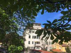 Foto Appartamento in Vendita, pi di 6 Locali, 190 mq (Lucca)