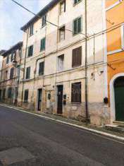 Foto Appartamento in Vendita, pi di 6 Locali, 200 mq (Montelanico)