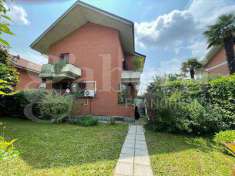 Foto Appartamento in Vendita, pi di 6 Locali, 210 mq (Rivalta di Tor