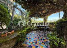 Foto Appartamento in Vendita, pi di 6 Locali, 220 mq (Salerno)