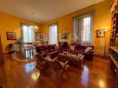 Foto Appartamento in Vendita, pi di 6 Locali, 230 mq (Brindisi)