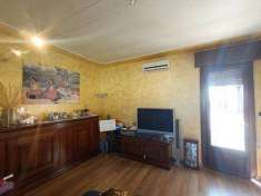 Foto Appartamento in Vendita, pi di 6 Locali, 3 Camere, 120 mq (ADRI