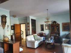 Foto Appartamento in Vendita, pi� di 6 Locali, 3 Camere, 128 mq (FERM