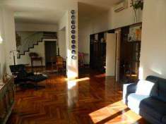 Foto Appartamento in Vendita, pi di 6 Locali, 3 Camere, 241 mq (MONZ
