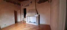 Foto Appartamento in Vendita, pi� di 6 Locali, 3 Camere, 300 mq (MANT