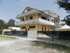 Foto APPARTAMENTO in Vendita, pi di 6 Locali, 312 mq, ASCEA