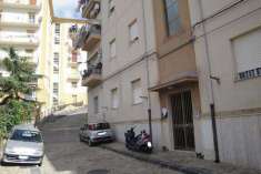 Foto Appartamento in Vendita, pi di 6 Locali, 4 Camere, 128 mq (CALT