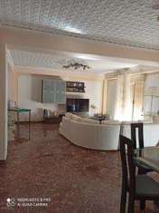 Foto Appartamento in Vendita, pi di 6 Locali, 4 Camere, 204 mq (MESS