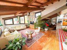 Foto Appartamento in Vendita, pi di 6 Locali, 4 Camere, 304 mq (GROS