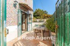 Foto Appartamento in vendita a Aci Castello - 2 locali 49mq