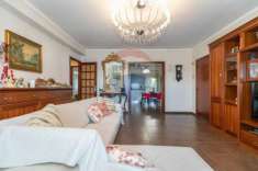 Foto Appartamento in vendita a Aci Castello - 4 locali 121mq