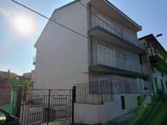 Foto Appartamento in vendita a Aci Castello - 4 locali 90mq