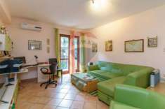 Foto Appartamento in vendita a Aci Catena - 3 locali 95mq