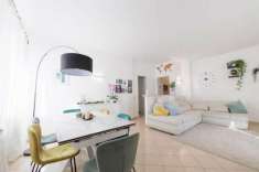 Foto Appartamento in vendita a Aci Catena - 4 locali 105mq