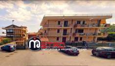 Foto Appartamento in vendita a Aci Catena - 5 locali 110mq