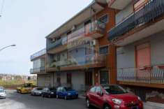 Foto Appartamento in vendita a Aci Catena - 6 locali 120mq