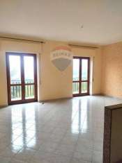 Foto Appartamento in vendita a Aci Catena