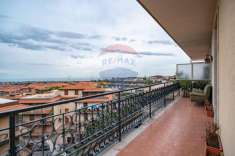 Foto Appartamento in vendita a Aci Catena