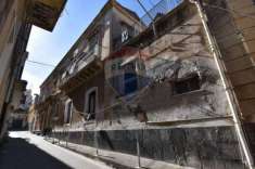 Foto Appartamento in vendita a Acireale - 3 locali 80mq