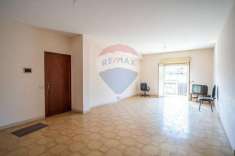 Foto Appartamento in vendita a Acireale - 5 locali 140mq