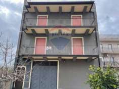 Foto Appartamento in vendita a Adrano - 4 locali 135mq