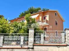 Foto Appartamento in vendita a Agugliano