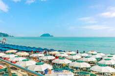 Foto Appartamento in vendita a Alassio