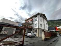 Foto Appartamento in vendita a Aosta