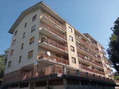 Foto Appartamento in vendita a Aosta