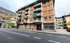 Foto Appartamento in vendita a Aosta