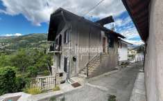 Foto Appartamento in vendita a Aosta