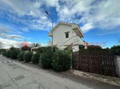 Foto Appartamento in vendita a Ardea