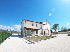 Foto Appartamento in vendita a Assisi - 2 locali 75mq