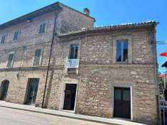 Foto Appartamento in vendita a Assisi