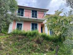 Foto Appartamento in vendita a Avegno