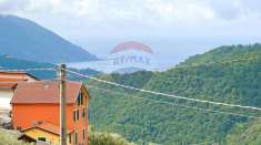 Foto Appartamento in vendita a Avegno