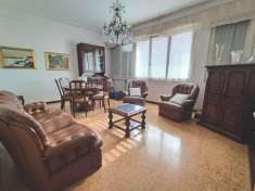 Foto Appartamento in vendita a Avenza - Carrara 130 mq  Rif: 1206579
