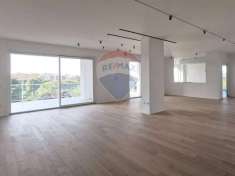 Foto Appartamento in vendita a Bari