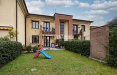 Foto Appartamento in vendita a Barzano'