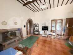 Foto Appartamento in vendita a Baschi