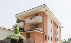 Foto Appartamento in vendita a Bernareggio - 4 locali 180mq