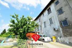 Foto Appartamento in vendita a Besnate