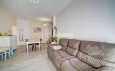 Foto Appartamento in vendita a Biandronno