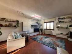 Foto Appartamento in vendita a Borgo A Mozzano - 6 locali 194mq