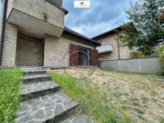 Foto Appartamento in Vendita a Bovisio-Masciago