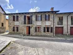 Foto Appartamento in vendita a Brallo Di Pregola - 6 locali 195mq