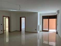 Foto Appartamento in vendita a Brindisi - 3 locali 149mq