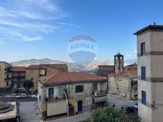 Foto Appartamento in vendita a Bronte - 6 locali 139mq